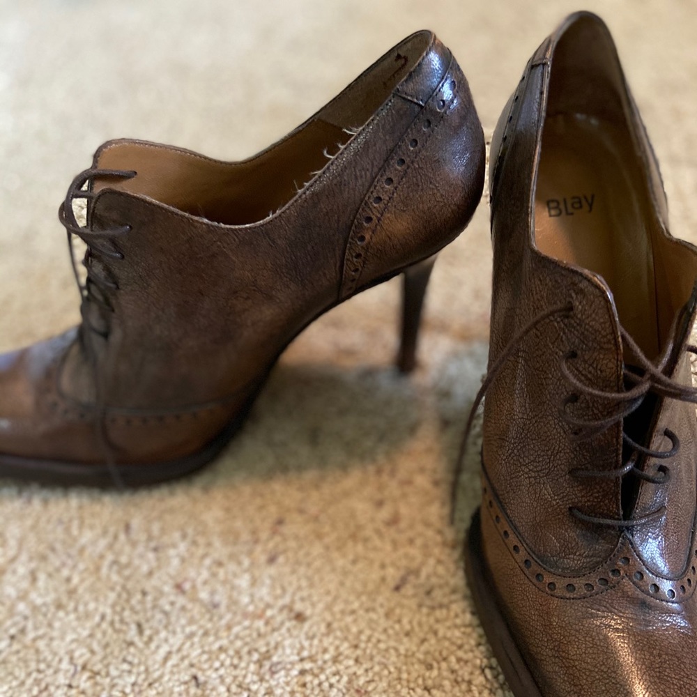 Old-Timey Heels